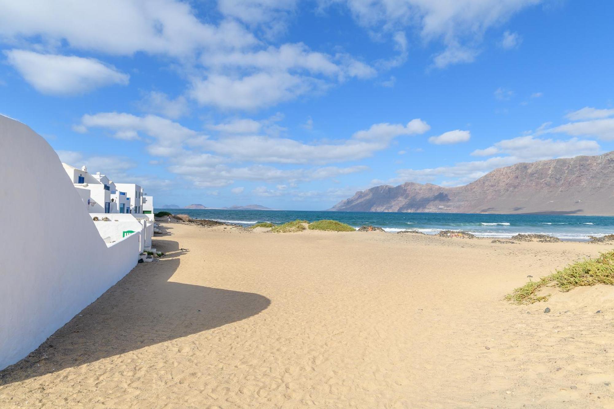 Famara Caracolillos, La Casa ภายนอก รูปภาพ