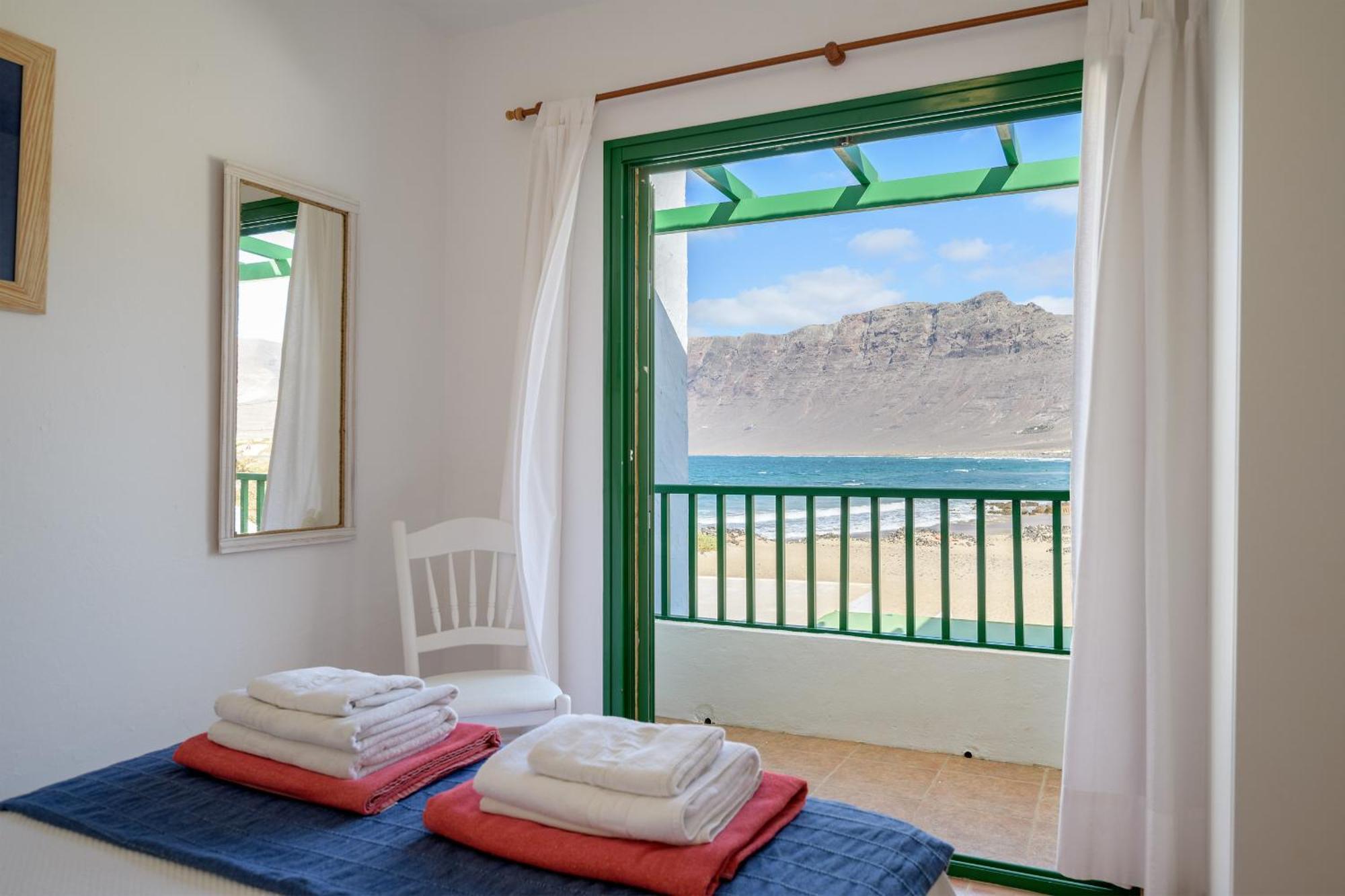Famara Caracolillos, La Casa ภายนอก รูปภาพ