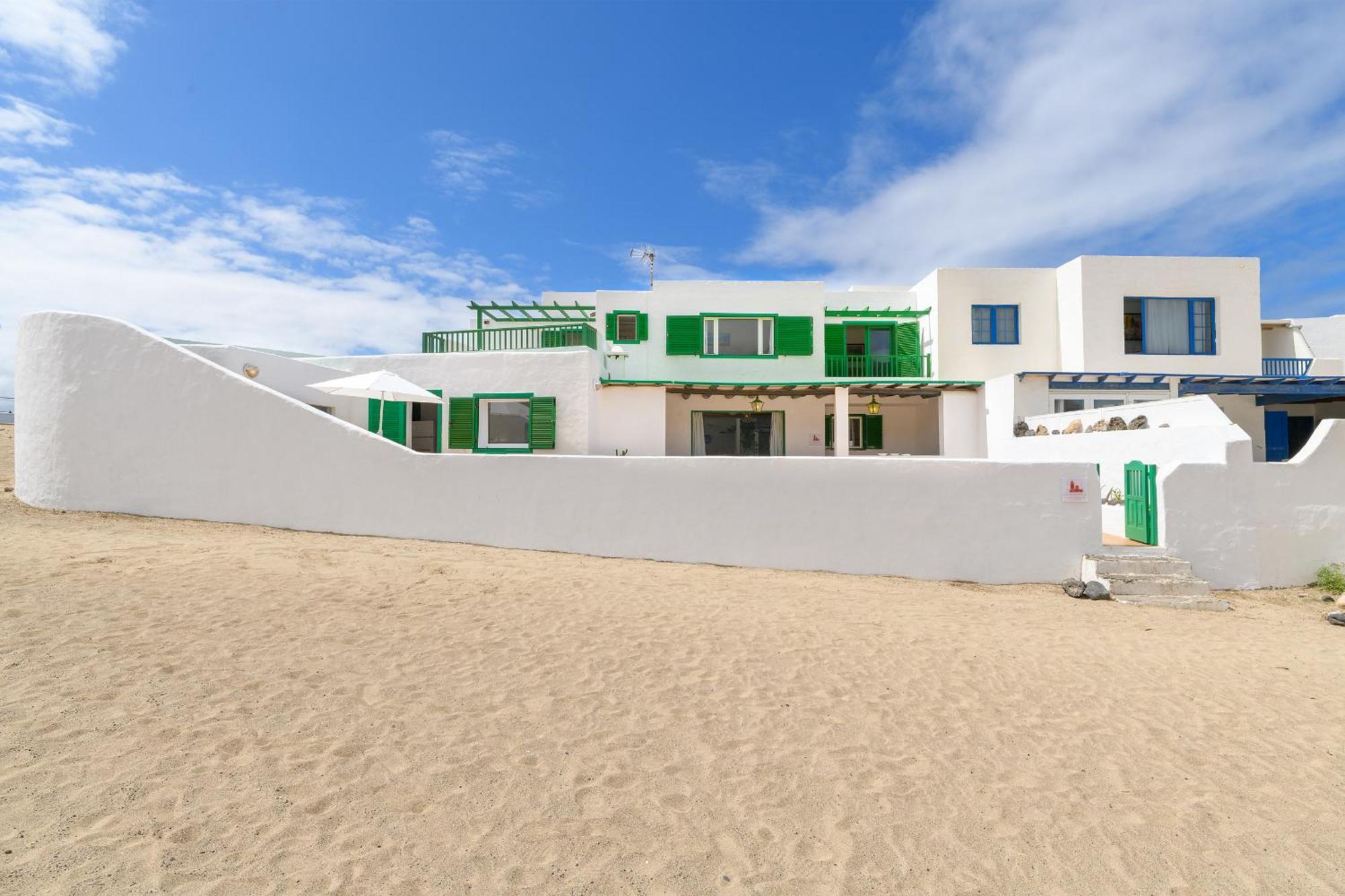 Famara Caracolillos, La Casa ภายนอก รูปภาพ