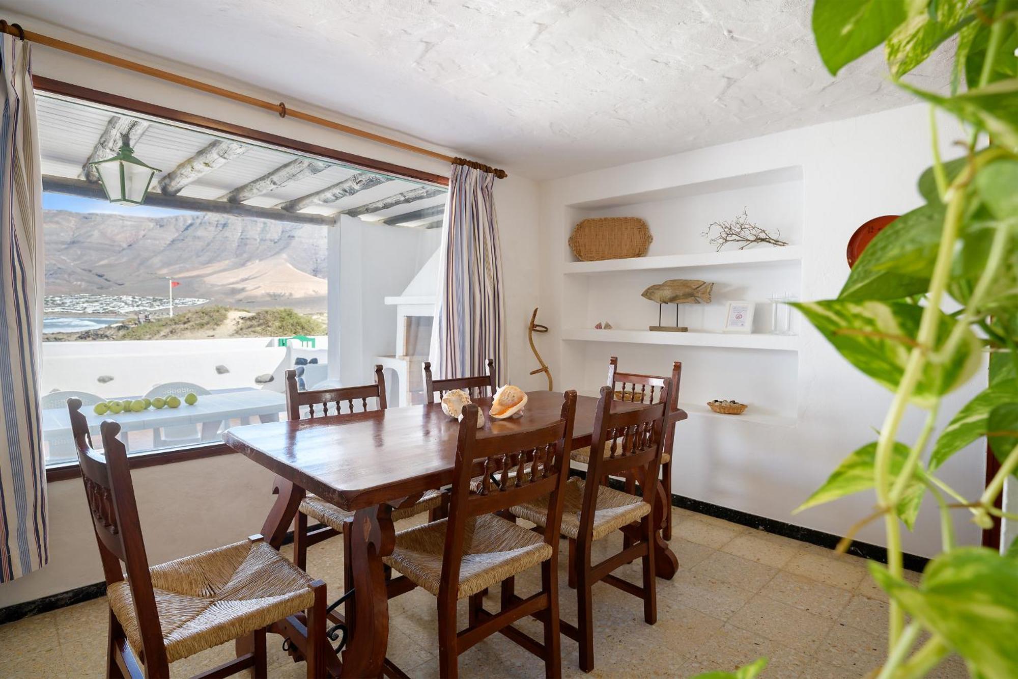 Famara Caracolillos, La Casa ภายนอก รูปภาพ